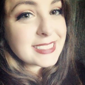 Meet your Posher, Lacey